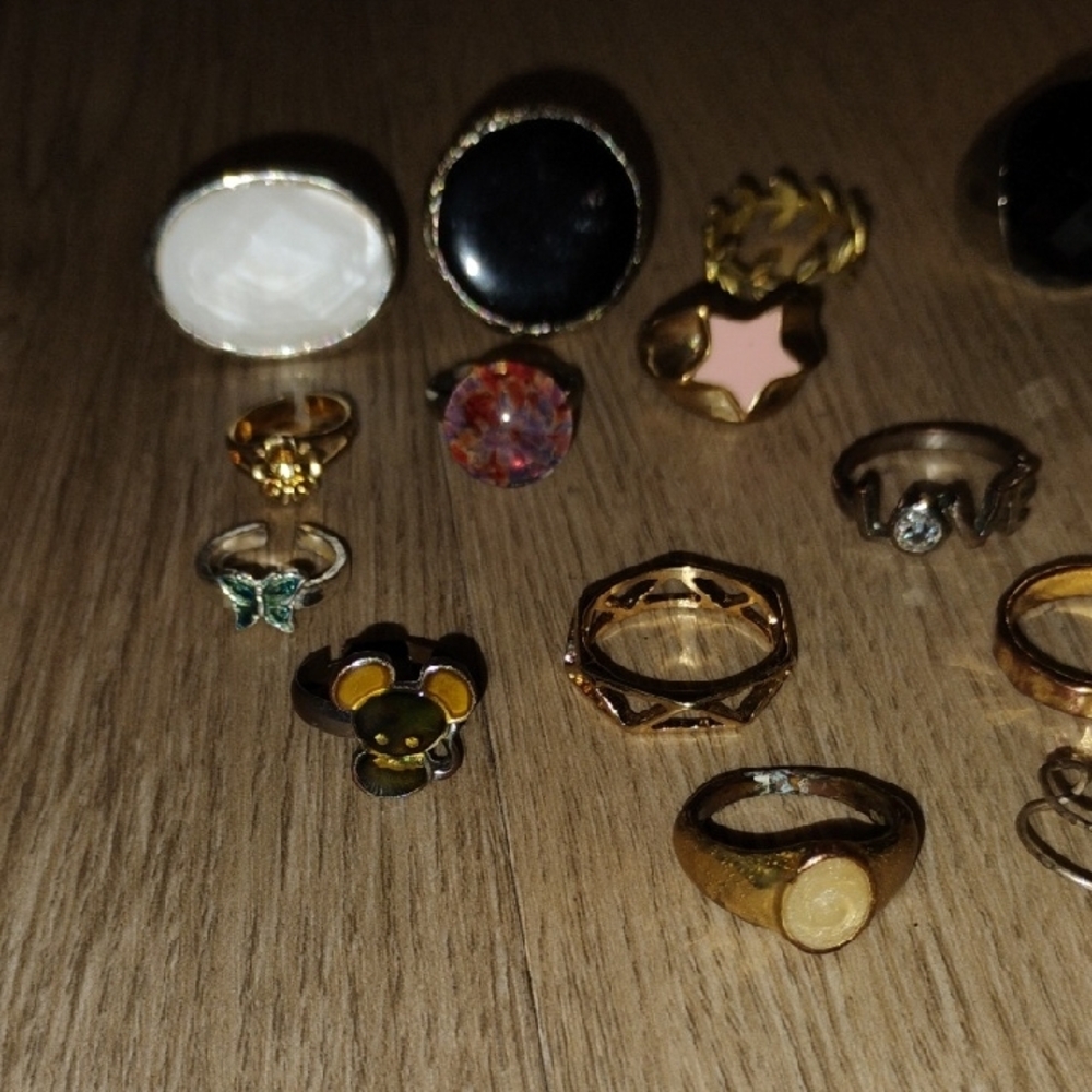 23pc Gold and Silver Women's Ring Lot - Picture 2 of 5